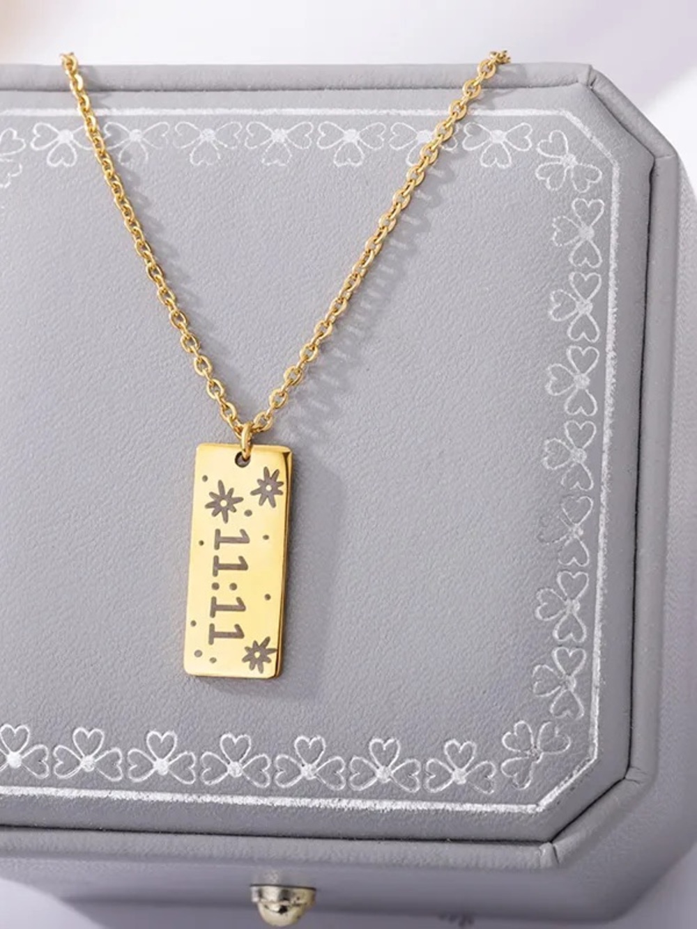 ✨Vintage Angel Lucky Number 11:11 Pendant Necklace Stainless Steel Gold Plated - Picture 4 of 6